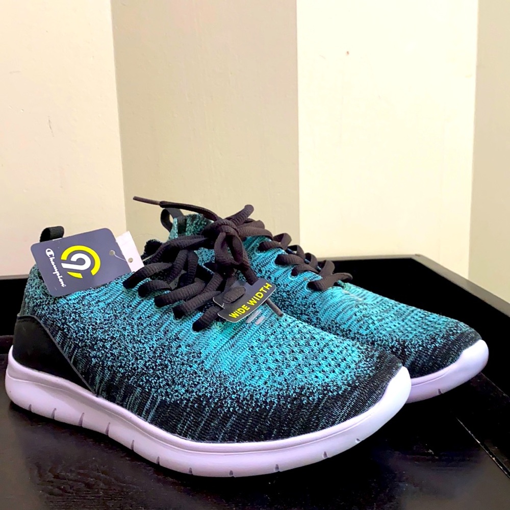 🦋Brand new🦋 Champion speed knit shoes